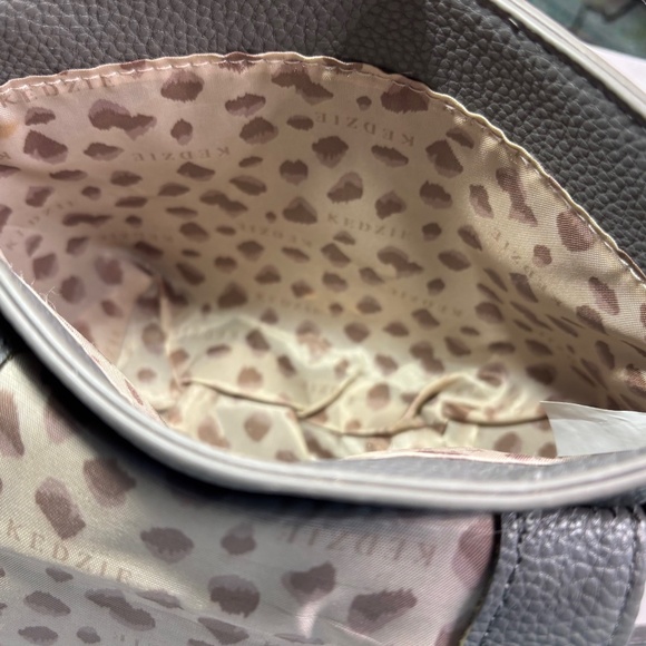 KEDZIE CAMDEN MINI MESSENGER CROSSBODY GRAY HANDBAG - Picture 6 of 7
